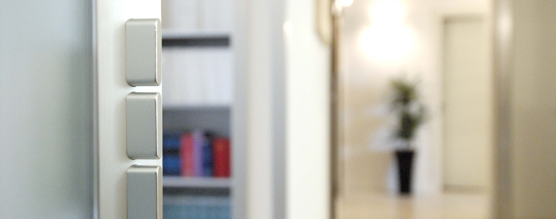 Servizi legali a società, enti e privati nel diritto civile del lavoro e previdenziale, amministrativo e commerciale.